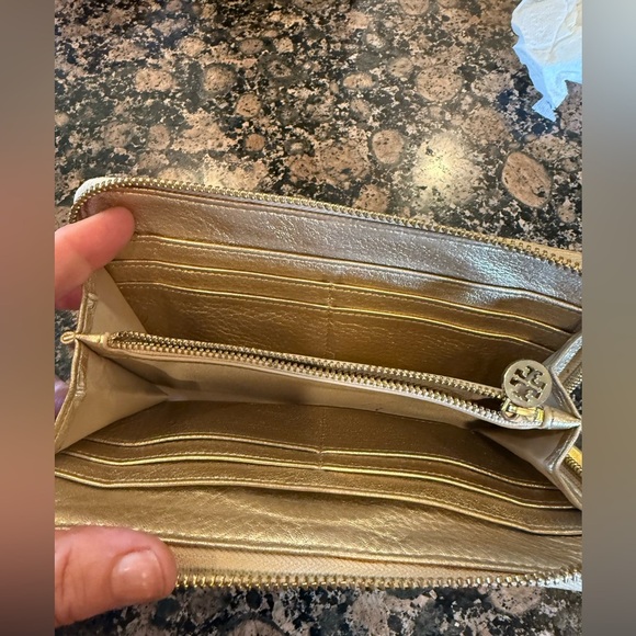 Gold leaf painted zip closure wallet good condition - Picture 5 of 11